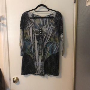 🌹- Women’s plus top